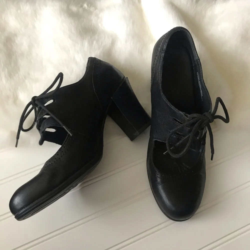 Born Black Leather Lace-Up Heeled Oxfords with Brogue Detail